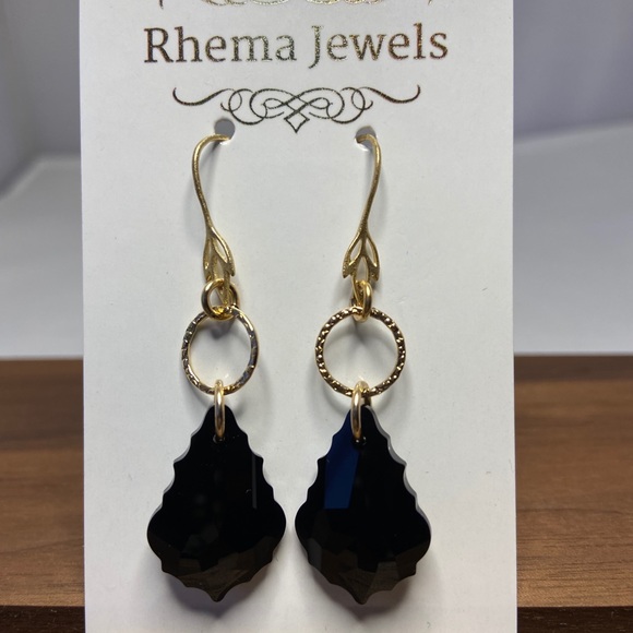 Rhema Jewels Swarovski Jet Earring - Picture 3 of 15